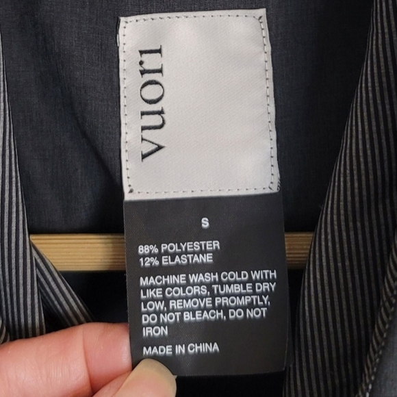 Vuori Outdoor Trainer Shell Jacket in Black Heather - Picture 5 of 11